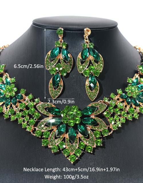 Load image into Gallery viewer, Vintage Inspired Exaggerated Bridal Jewelry Set - Wedding Necklace Earrings Set for Brides - Luxury Accents, Dangling Drops, and Elegant Design