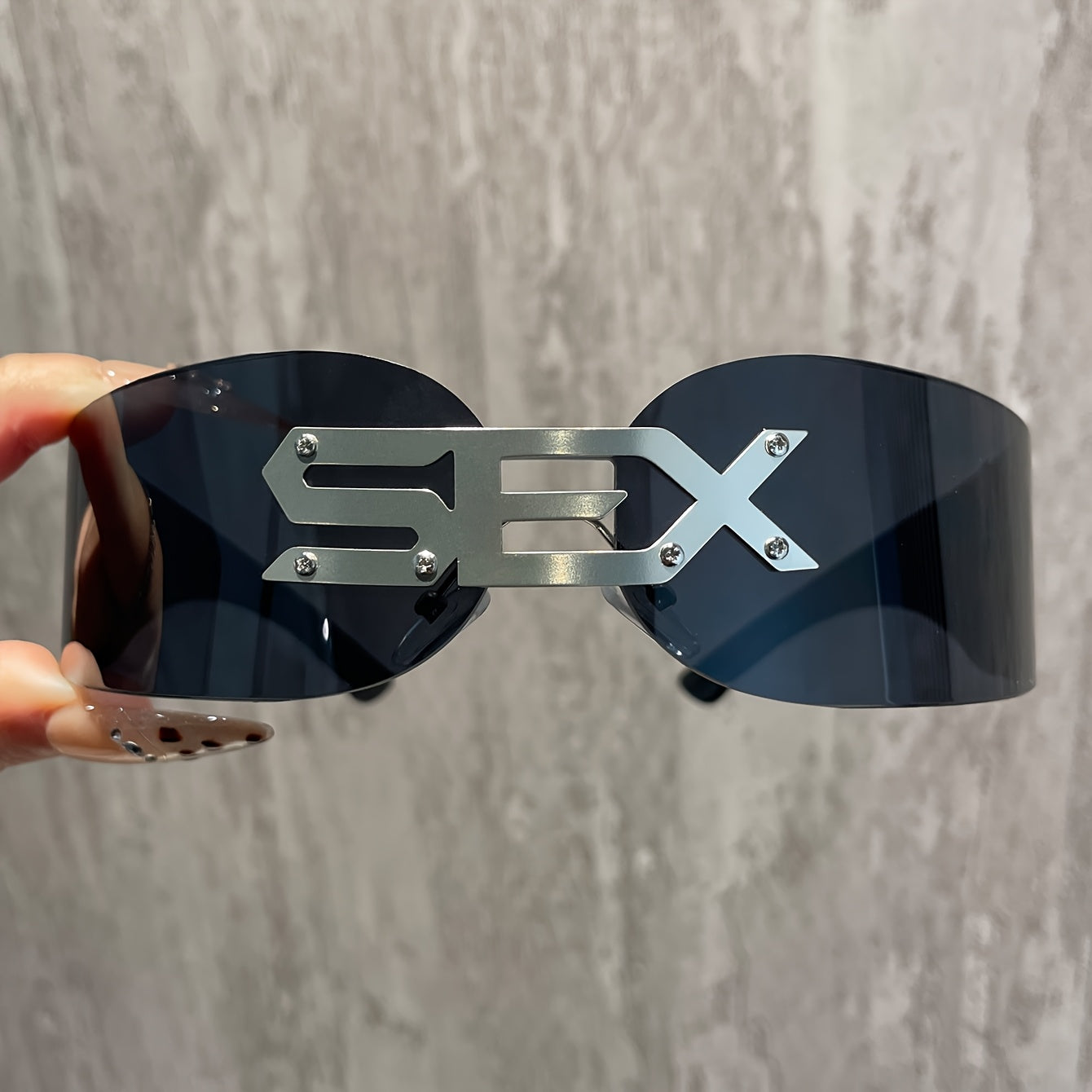 A Pair of New Style Cyberpunk Futuristic Technology Glasses with a SEX Metal Letter Black Frame, Frameless Windproof Glasses for Both Men And Women.