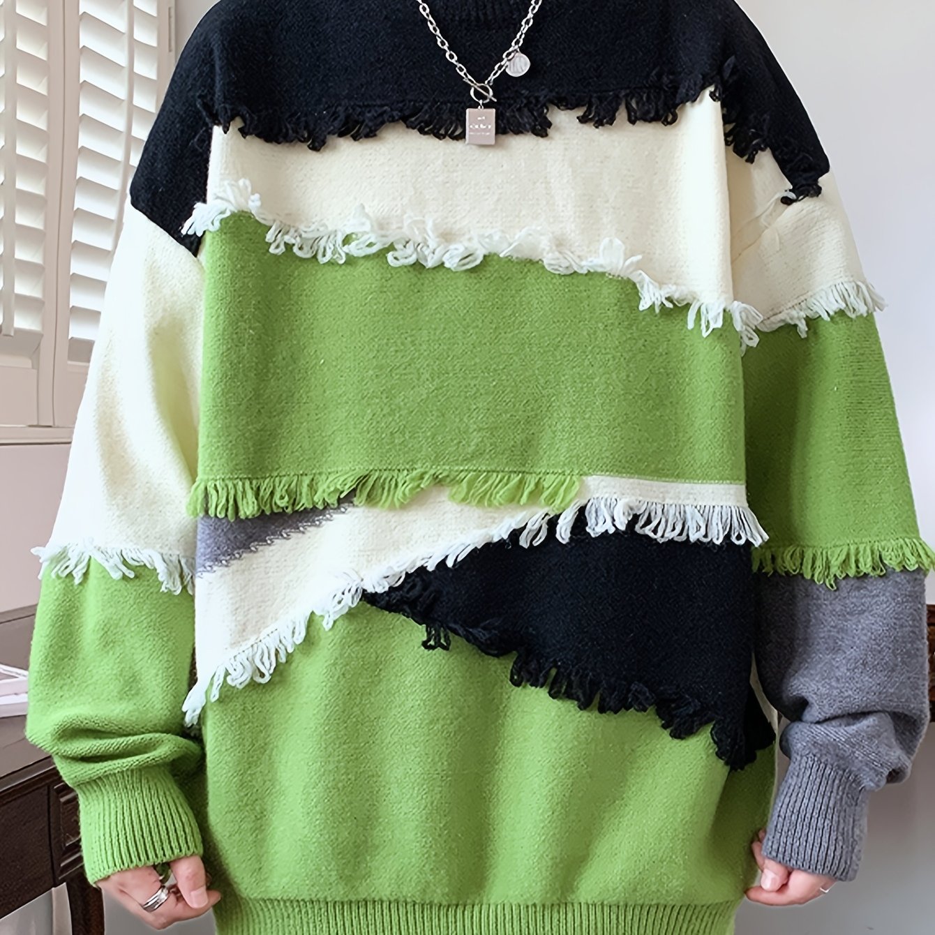 Men Streetwear Color Block Knit Sweater - Slim Fit High Elasticity Long Sleeve Round Neck Pullover with Tassel Details, Autumn Winter Fashion Trendy Casual Top, Seasonal Clothing, Bold Pattern, Soft Texture