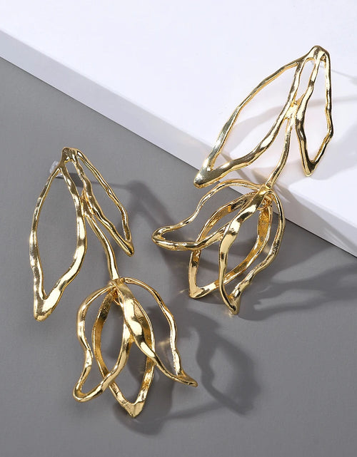 Load image into Gallery viewer, Modern Luxury Design Metal Geometric Flower Long Dangle Earrings For Women Trend Fashion Unique