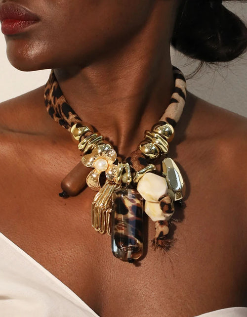 Load image into Gallery viewer, Fashion Retro Leopard & Beads Necklace For Women, Trendy Vintage  Jewelry