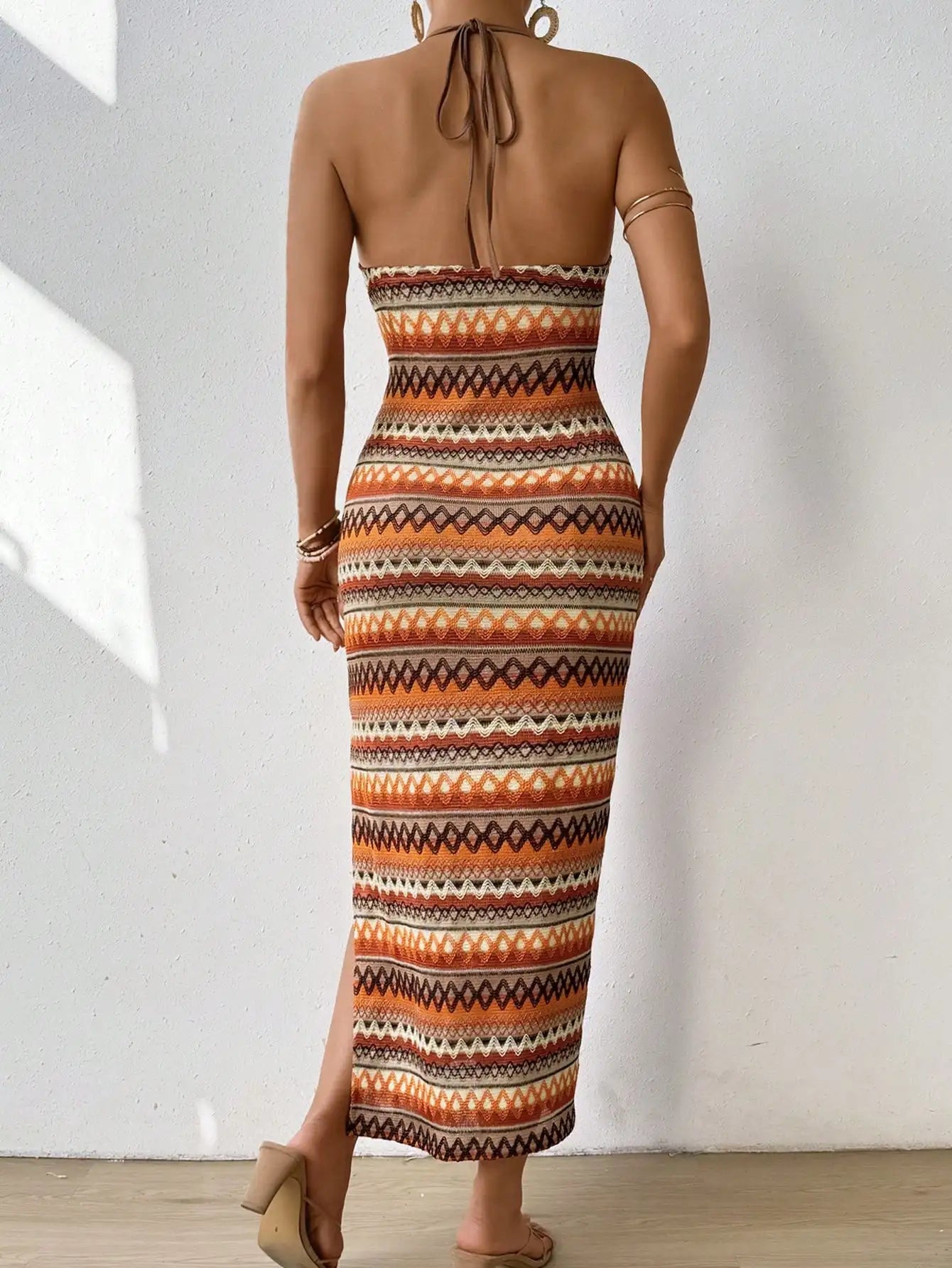 Stylish and elegant women's dress halterneck sleeveless diamond check full body printed halter knit sexy women's dress