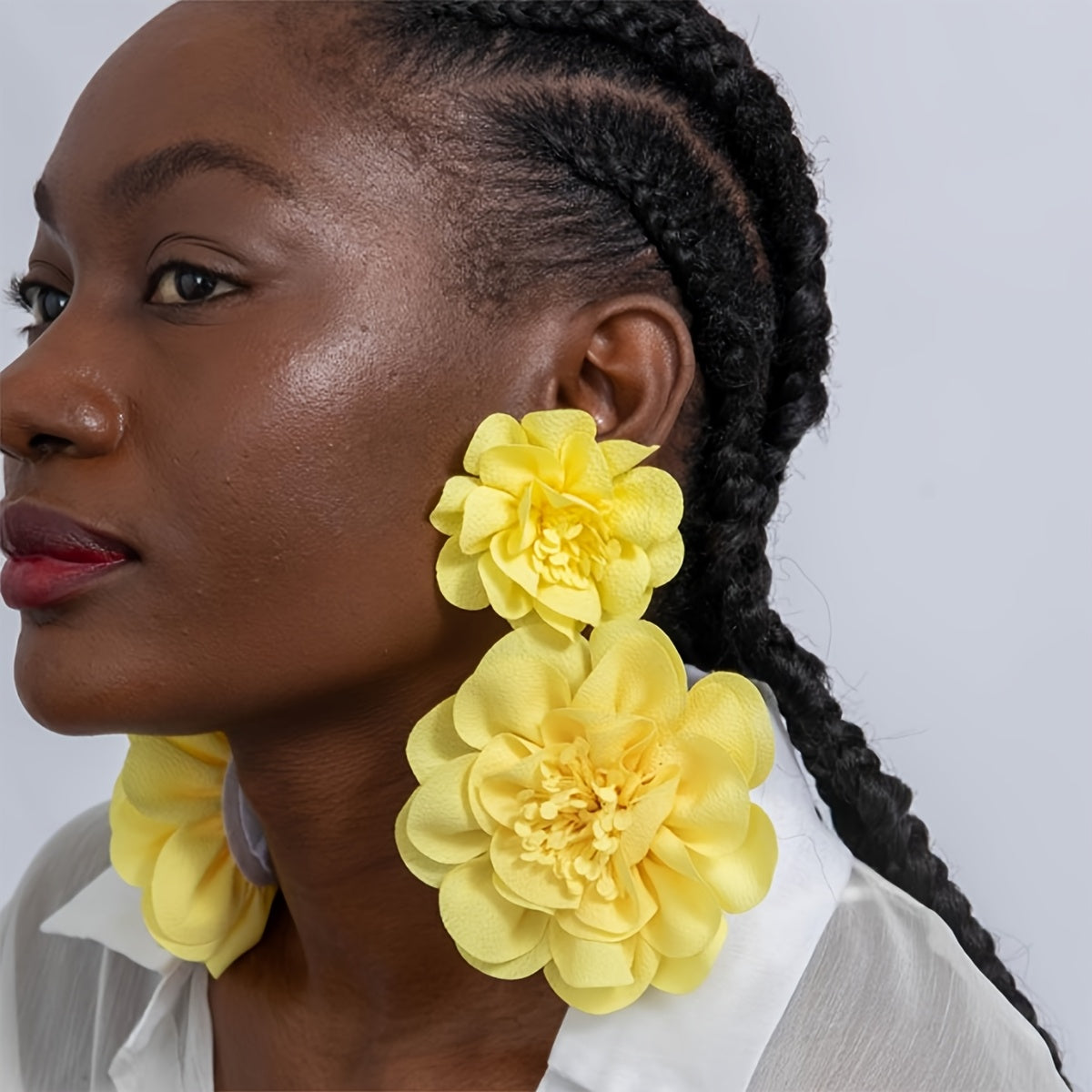 1 Pair Elegant Large Yellow Floral Drop Earrings for Women - Stylish Polyester Flower Design