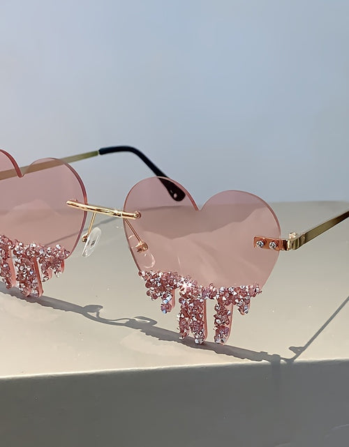 Load image into Gallery viewer, Fashion Women Heart Style Glasses with Decor Frame By Rhinestones New Multicolor Frameless Glasses