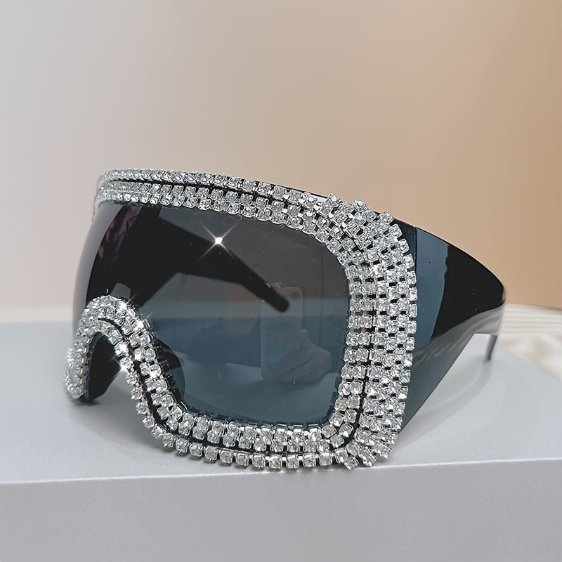 Fashionable Oversized Glasses With Rhinestone Embellishments Retro, Unique, High-tech, And Punk Styles.