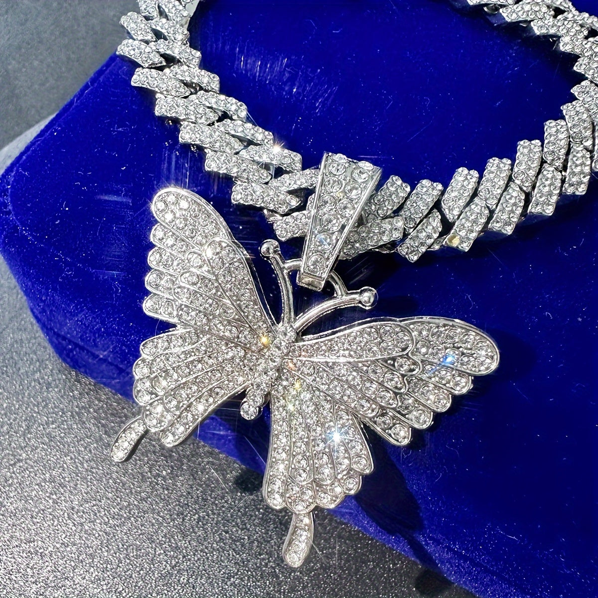 Shimmering Butterfly Rhinestone Anklet - Chic Cuban Link Chain for Women