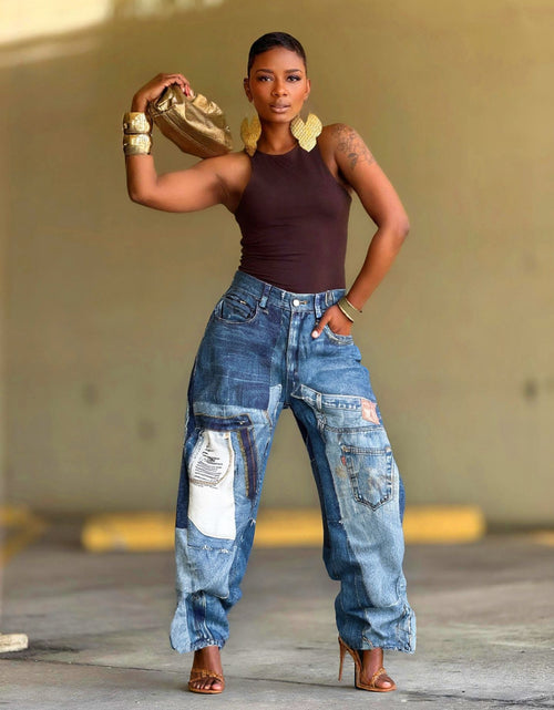 Load image into Gallery viewer, Women Non-Stretch Jeans - Oversized Straight Leg Pants with Button Closure, Plus Size Friendly, Casual Everyday Jeans for Fall/Winter Outfits   Durable Fabric, Patchwork Design, Sturdy Construction,
