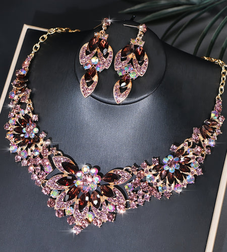 Vintage Inspired Exaggerated Bridal Jewelry Set - Wedding Necklace Earrings Set for Brides - Luxury Accents, Dangling Drops, and Elegant Design