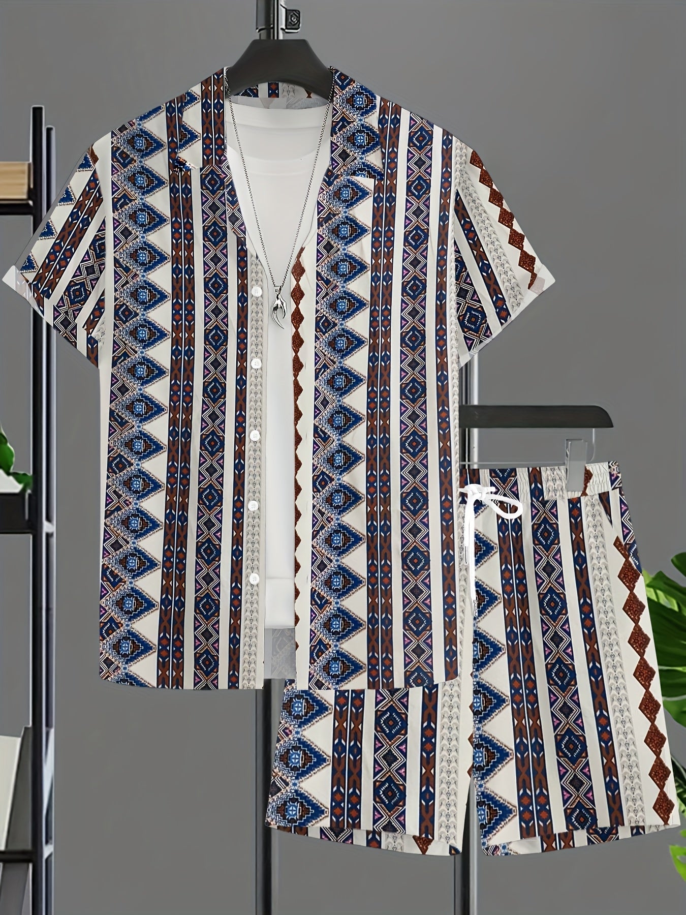 Men's Beach Style Fashion Set - Short-Sleeved Shirt & Shorts - Eye-Catching Keep Short
