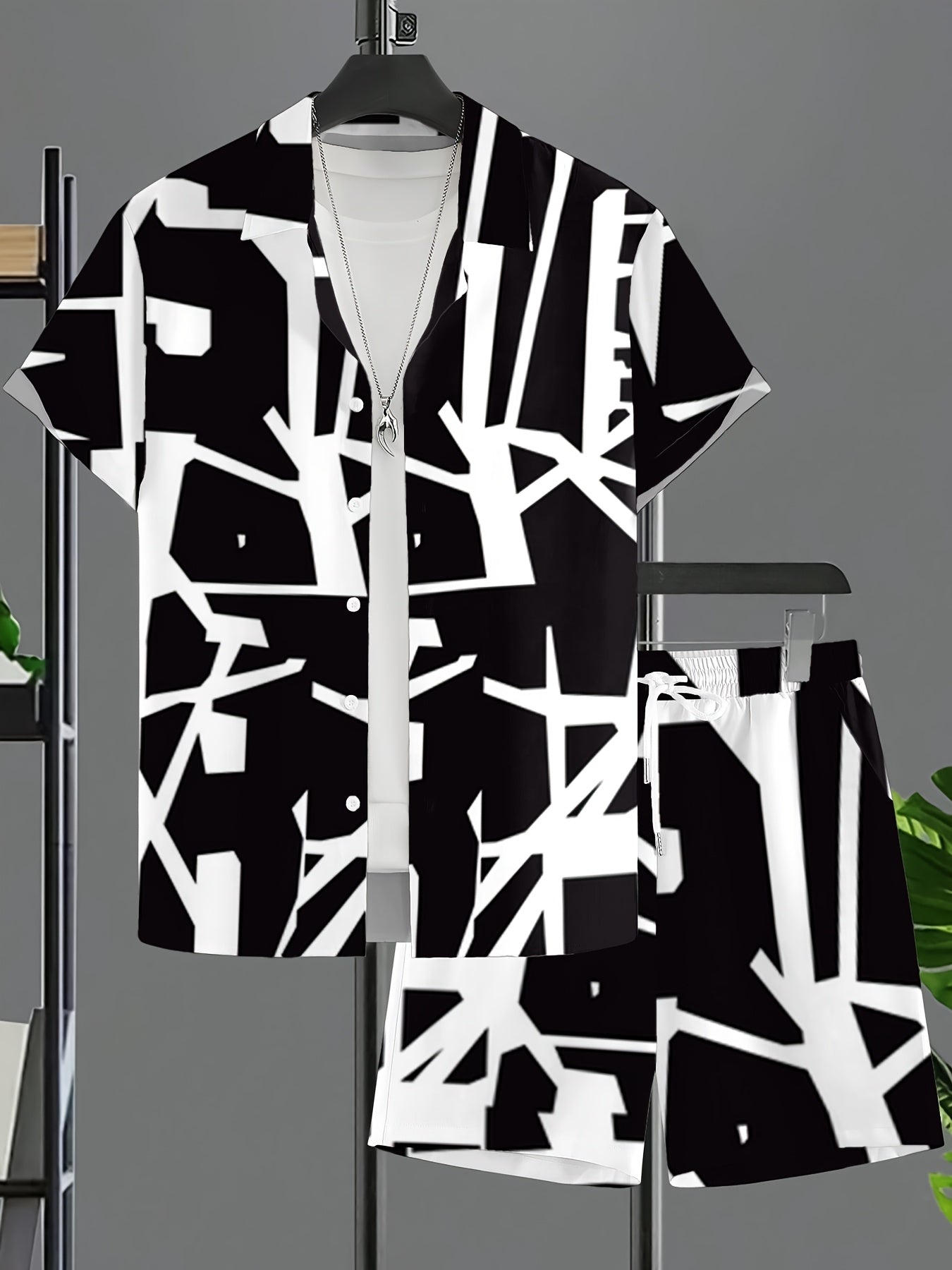 Fashionable And Comfortable Men Beach Vacation Printed Short-sleeved Short Pants Set