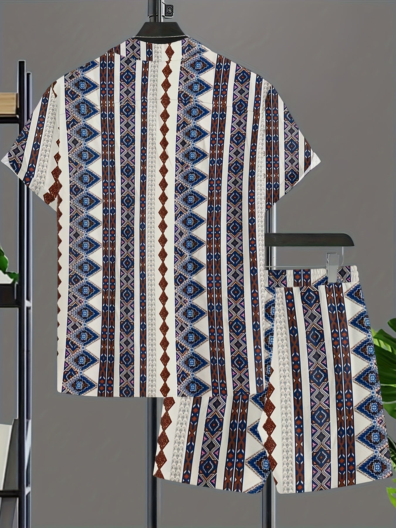 Men's Beach Style Fashion Set - Short-Sleeved Shirt & Shorts - Eye-Catching Keep Short