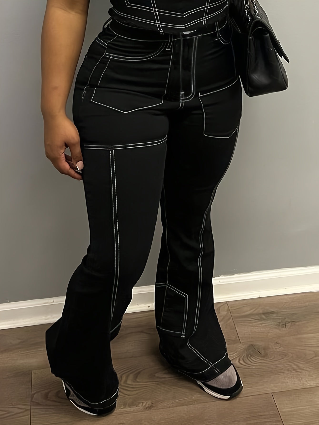 Women  Streetwear Cargo Jeans - Wide-Leg Work Pants with Multi-Pocket Design, Structured  Loop Waist & Button Closure