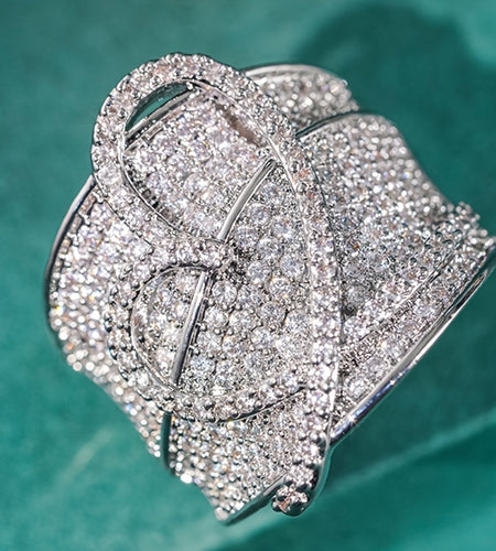 Bling Ring With A Dazzling Heart-shaped Wide Face Set With Synthetic Zirconia