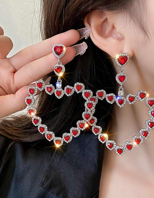 Load image into Gallery viewer, 1 pair of luxurious and elegant sparkling heart-shaped pendant earrings, sparkling with S925 silver inlaid synthetic Synthetic Zirconia, 925 sterling silver pillar.
