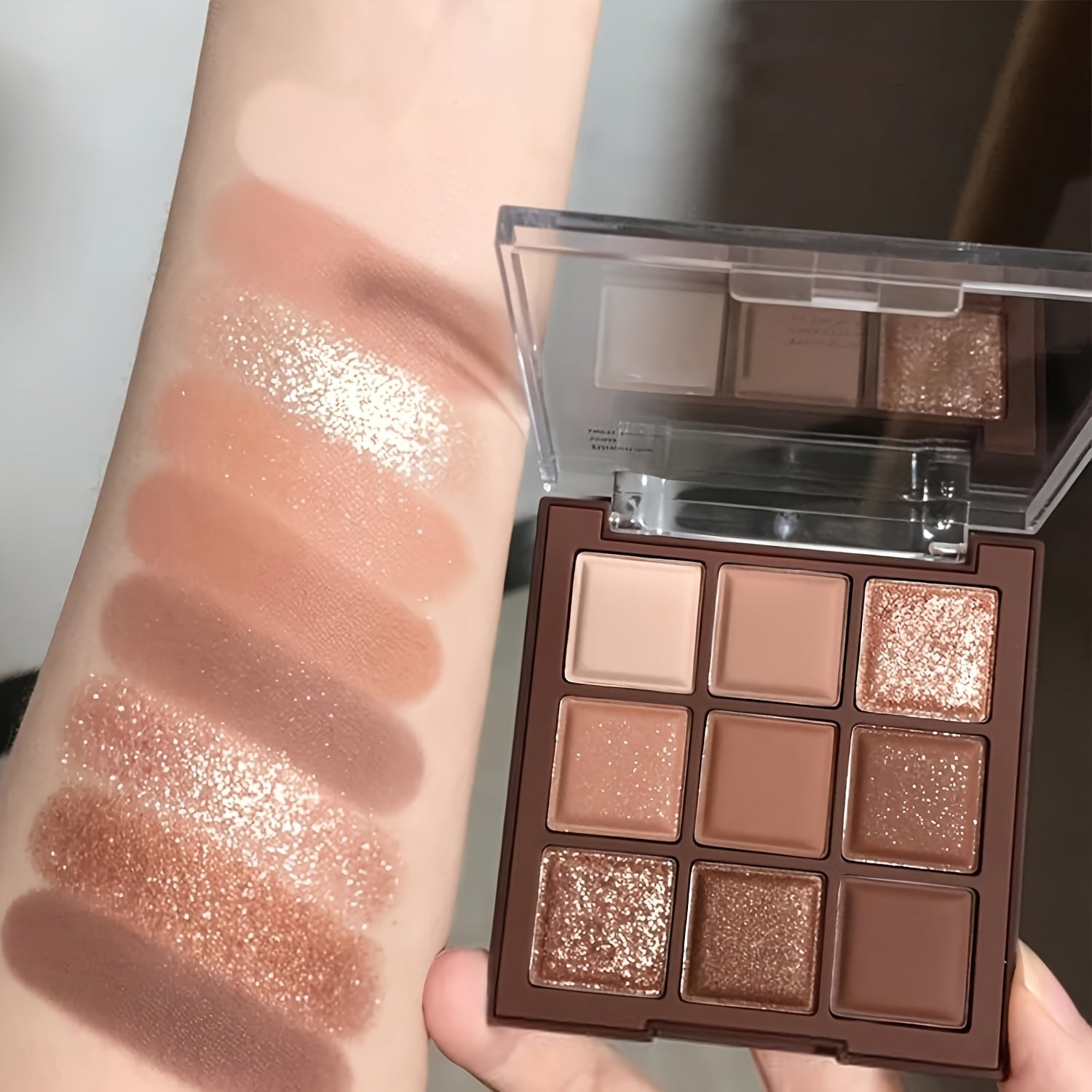 9-Color Chocolate Brown Eyeshadow Palette - Luxurious Matte, Shimmer & Glitter Shades - Highly Pigmented, Waterproof, Long-Lasting, Natural Nudes - Perfect for All-Day Wear