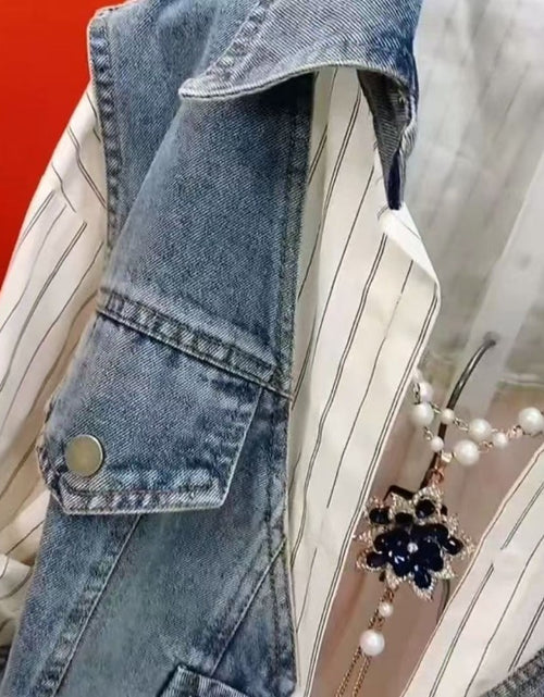 Load image into Gallery viewer, Women Easy on Denim Shacket, Featuring a No Zipper Button Design with a Two-Layer Appearance, Casual Blazer for Spring 2026  Versatile Plus Size Outerwear
