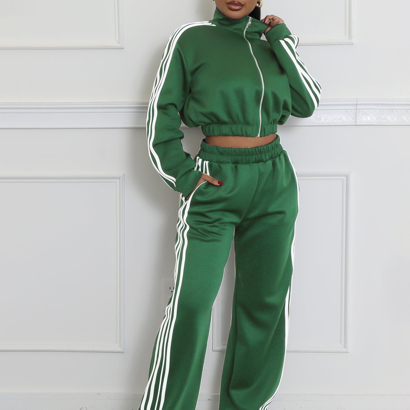 Autumn Striped Long-Sleeved Two-Piece Set - Contrasting Color Zipper Thickened Sweatshirt Casual Commuting Set, Solid Color Striped Side Trim, Elastic Short Top, Comfortable Straight-Leg Pants