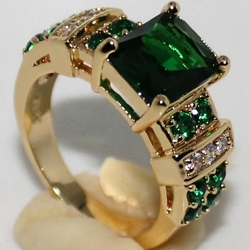 Elegant Golden-Tone Green Synthetic Zirconia Ring for Women – Retro Bohemian Style, Classic Versatile Jewelry Accessory with Emerald & Teal Gemstones, Perfect for Daily Wear or Gifting