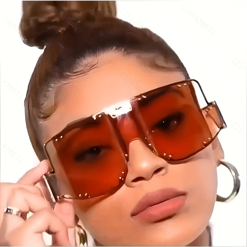 Punk Style Women's Fashion Glasses - Retro Large Frame with Rivet Accents, Protection, Durable Plastic Frame & PC Lenses, Includes Microfiber Cloth for Travel, Photography, Casual Outings