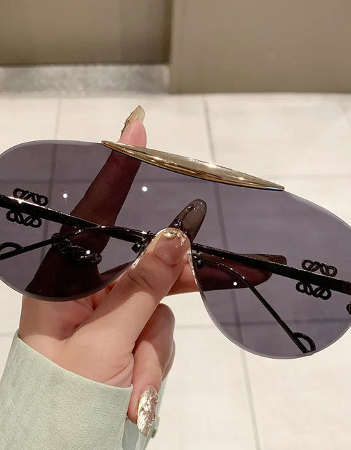 Load image into Gallery viewer, Women's Oversize Rimless One Piece Shield Sunglasses Gradient UV400 Fashion Alloy Frame Casual Shades Y2K Style
