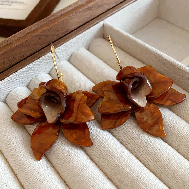White Resin Flower Hoop New Earrings For Women Fashion