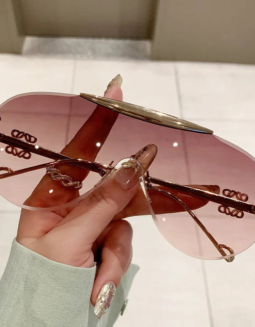 Load image into Gallery viewer, Women's Oversize Rimless One Piece Shield Sunglasses Gradient UV400 Fashion Alloy Frame Casual Shades Y2K Style

