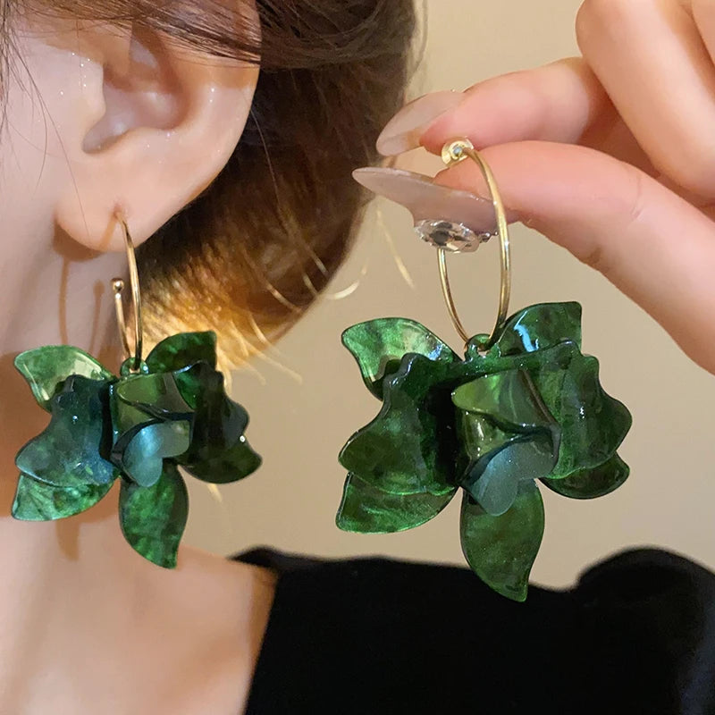 White Resin Flower Hoop New Earrings For Women Fashion