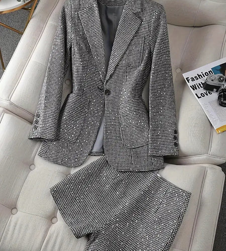 Fashionable 2pcs Women Blazer & Shorts Suit - Black & White Short-Sleeve Suit Jacket with Matching Shorts,  Vintage Retro Outfit (No Elasticity, Hand Washable)