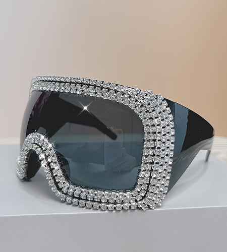 Fashionable Oversized Glasses With Rhinestone Embellishments Retro, Unique, High-tech, And Punk Styles.