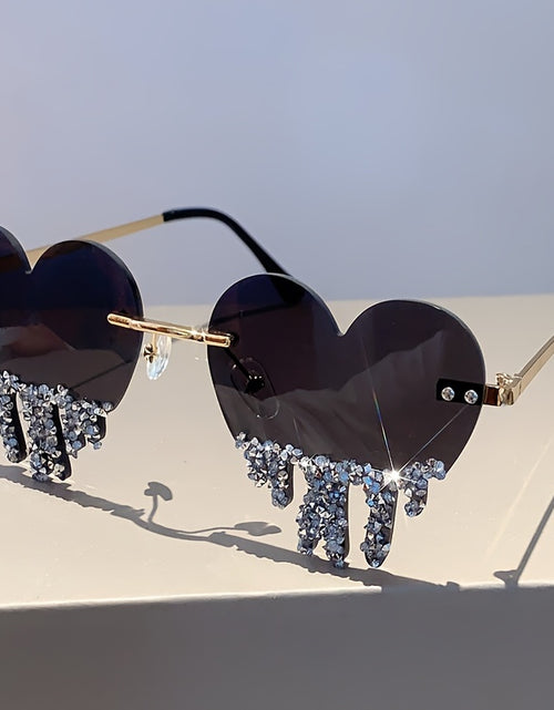Load image into Gallery viewer, Fashion Women Heart Style Glasses with Decor Frame By Rhinestones New Multicolor Frameless Glasses
