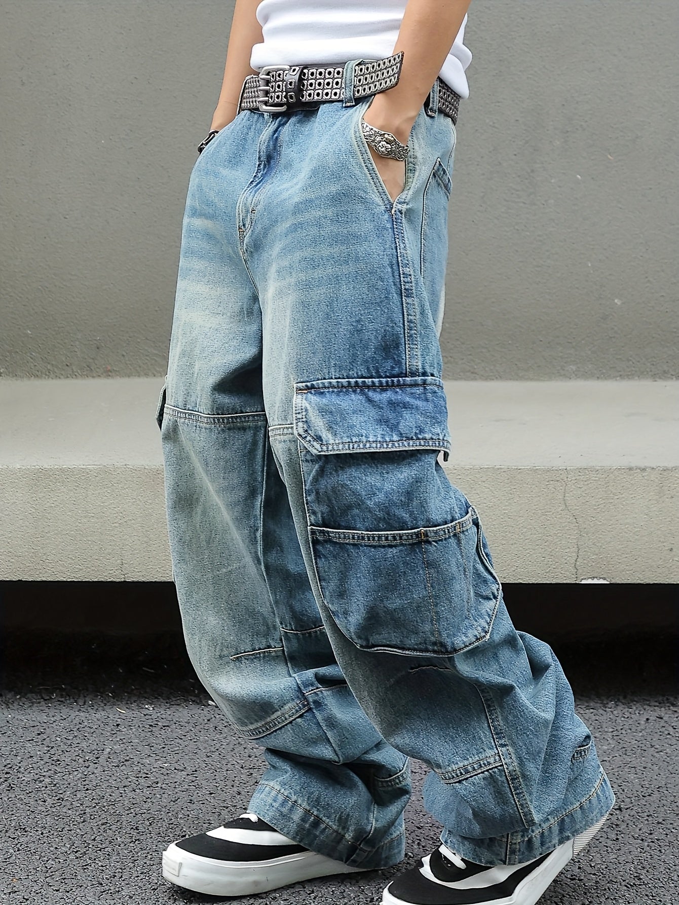 Men Vintage Washed Denim Cargo Pants - Loose Fit Wide-Leg Jeans with Multi-Pocket Storage, Distressed Details, Mid-Rise Design for Streetwear Style, Casual Outings, and All-Season Wear, Casual Attire, Flap Pockets