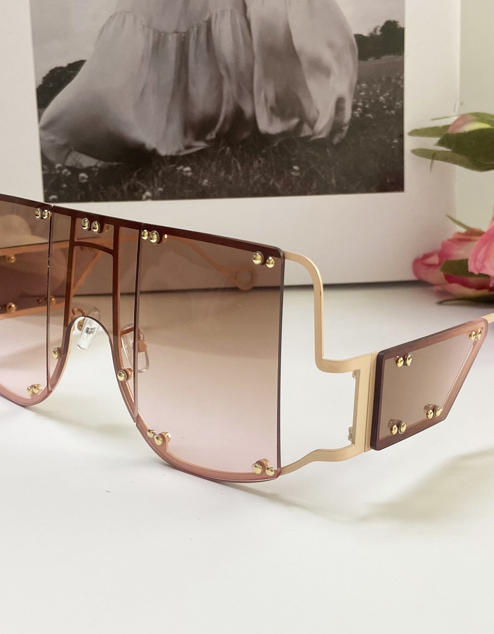 Punk Style Women's Fashion Glasses - Retro Large Frame with Rivet Accents, Protection, Durable Plastic Frame & PC Lenses, Includes Microfiber Cloth for Travel, Photography, Casual Outings